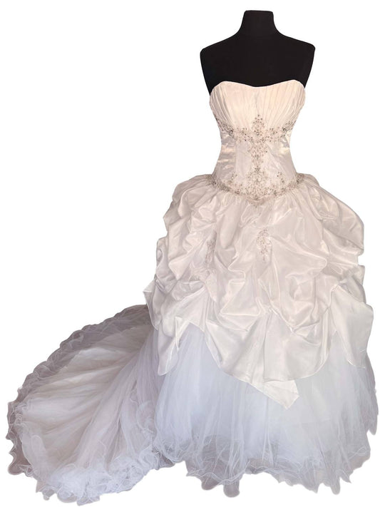 Women's Waist Embellished Strapless Wedding Dress