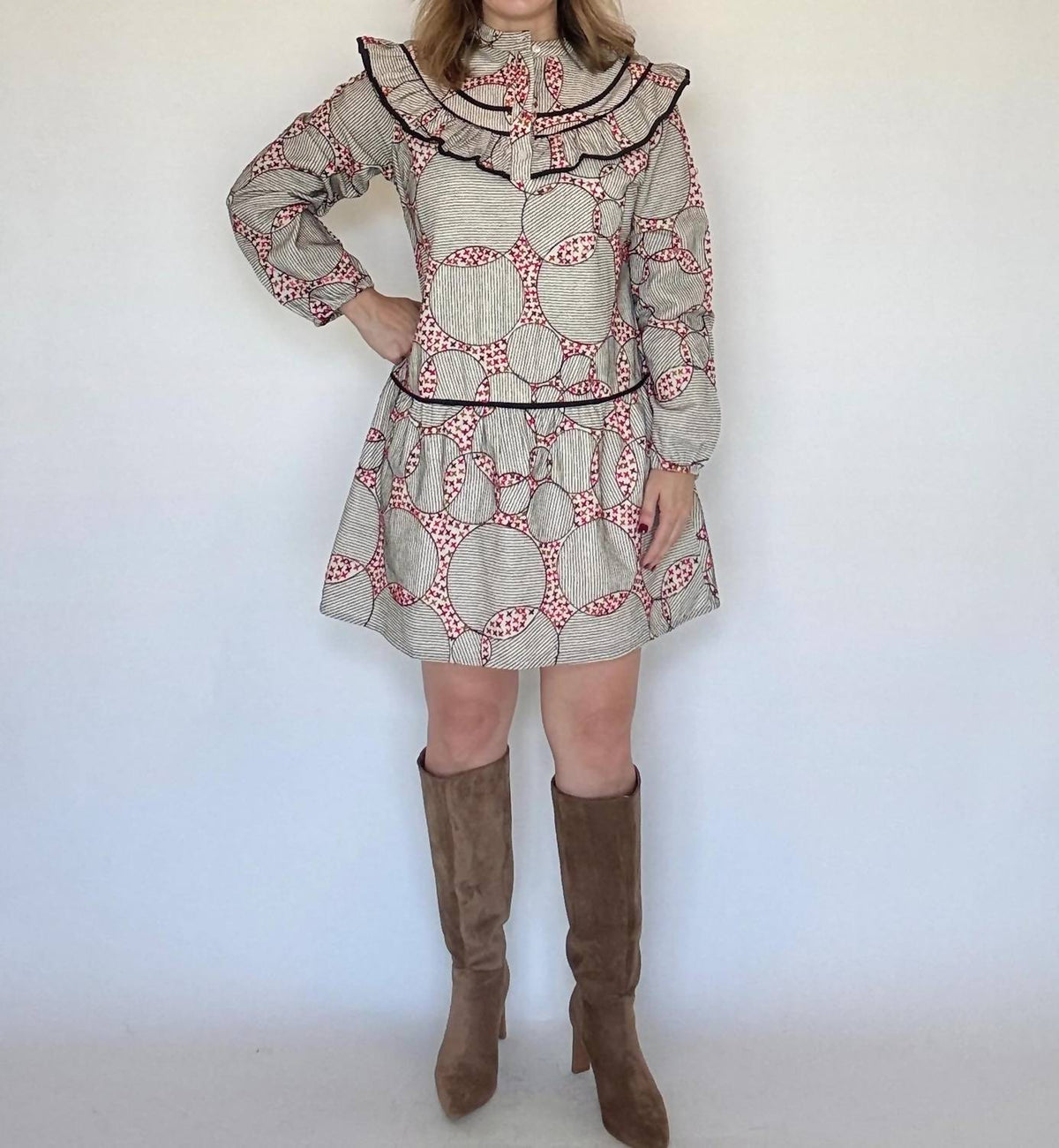Contrast Piping Ruffled Mini Dress