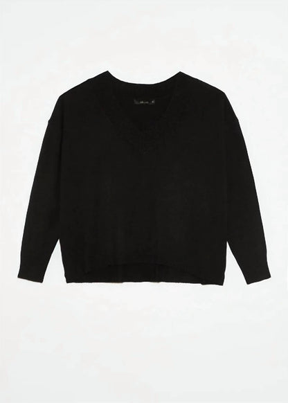 Betula V-neck Sweater