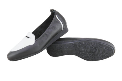 Women's Niwako Rocky Loafer