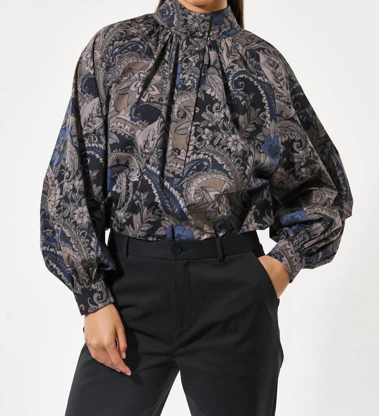 Nicola Long Slight Puff Sleeves Blouse