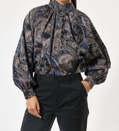Nicola Long Slight Puff Sleeves Blouse