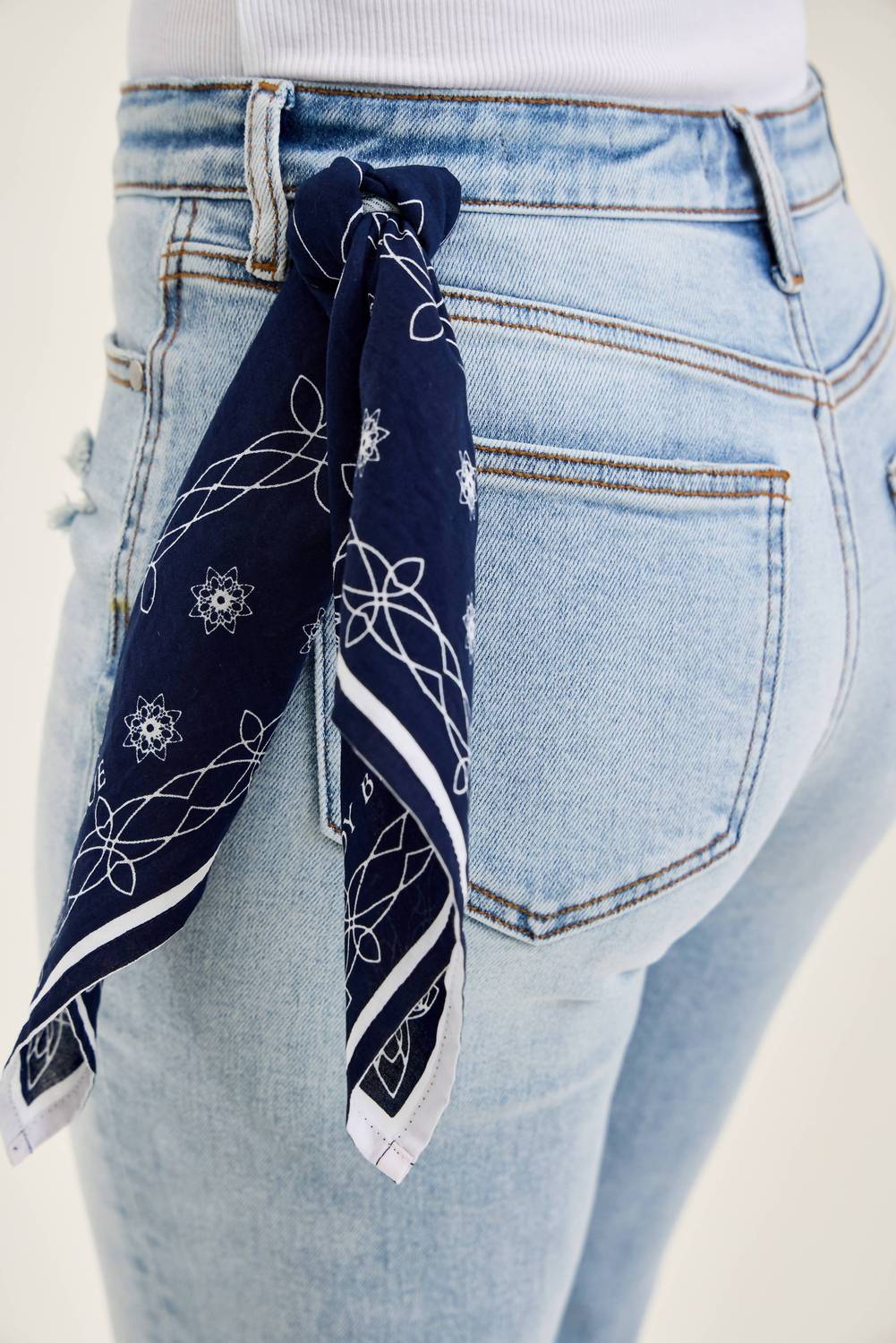 Bandana Loop Destroyed Jean