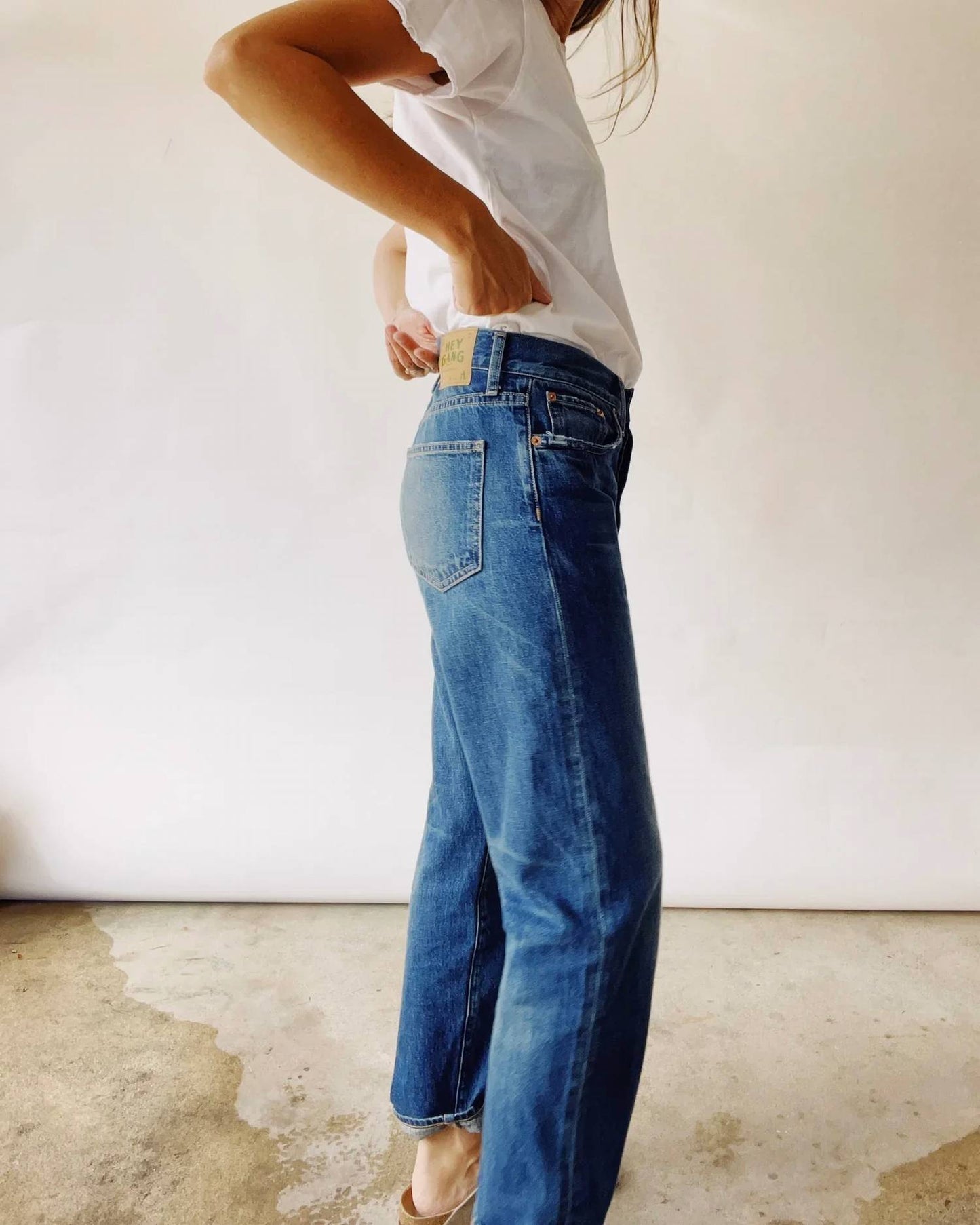 Loose Crop Mid Rise Jeans