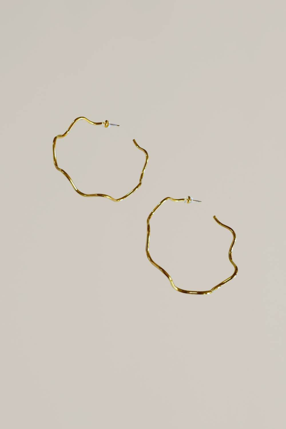 Peter + June - wavy hoop earrings - Rack Hunt
