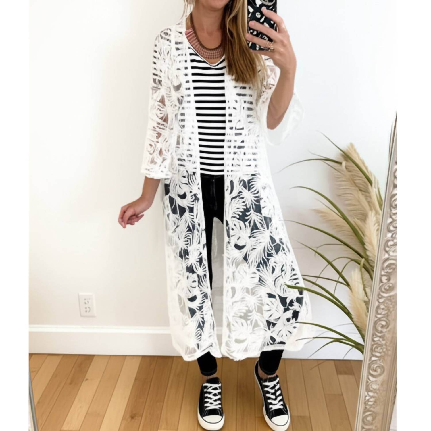 Amber Skies - White Lace Kimono Tropical Leaf Design Resort Wear - Rack Hunt -