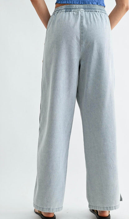 Wide Leg Wash Side Snap Button Detail Denim Pants