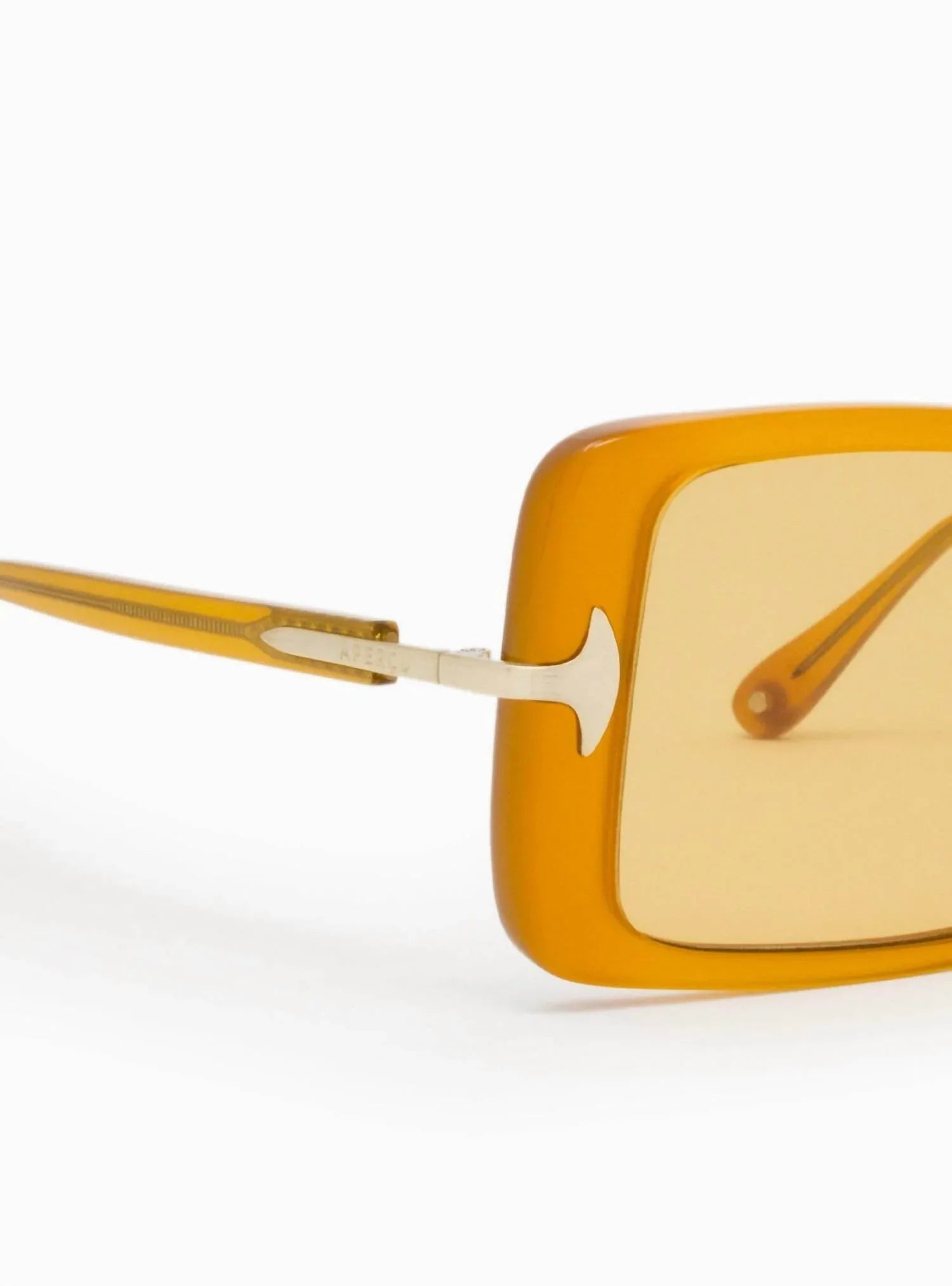 Aperçu Eyewear - Women's Quann 01 Sunglasses - Rack Hunt