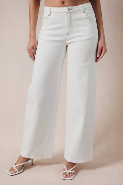 Star Embroidered Back Pocket Jean