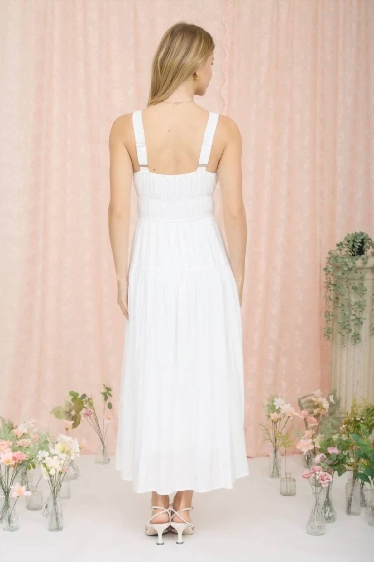 Front Tie Keyhole Detail Sleeveless Midi Dress
