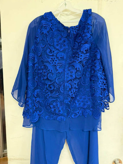 Formal Mother Of The Bride Lace Pant Suit
