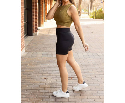 Sleek Pocket Collection Biker Shorts