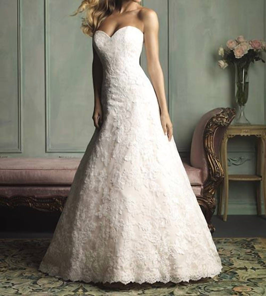 Strapless Sweetheart Lace Wedding Dress