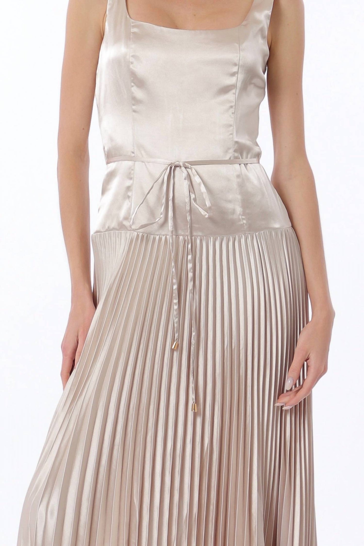 Sleeveless Tie Front Waisted Pleat Maxi Dress