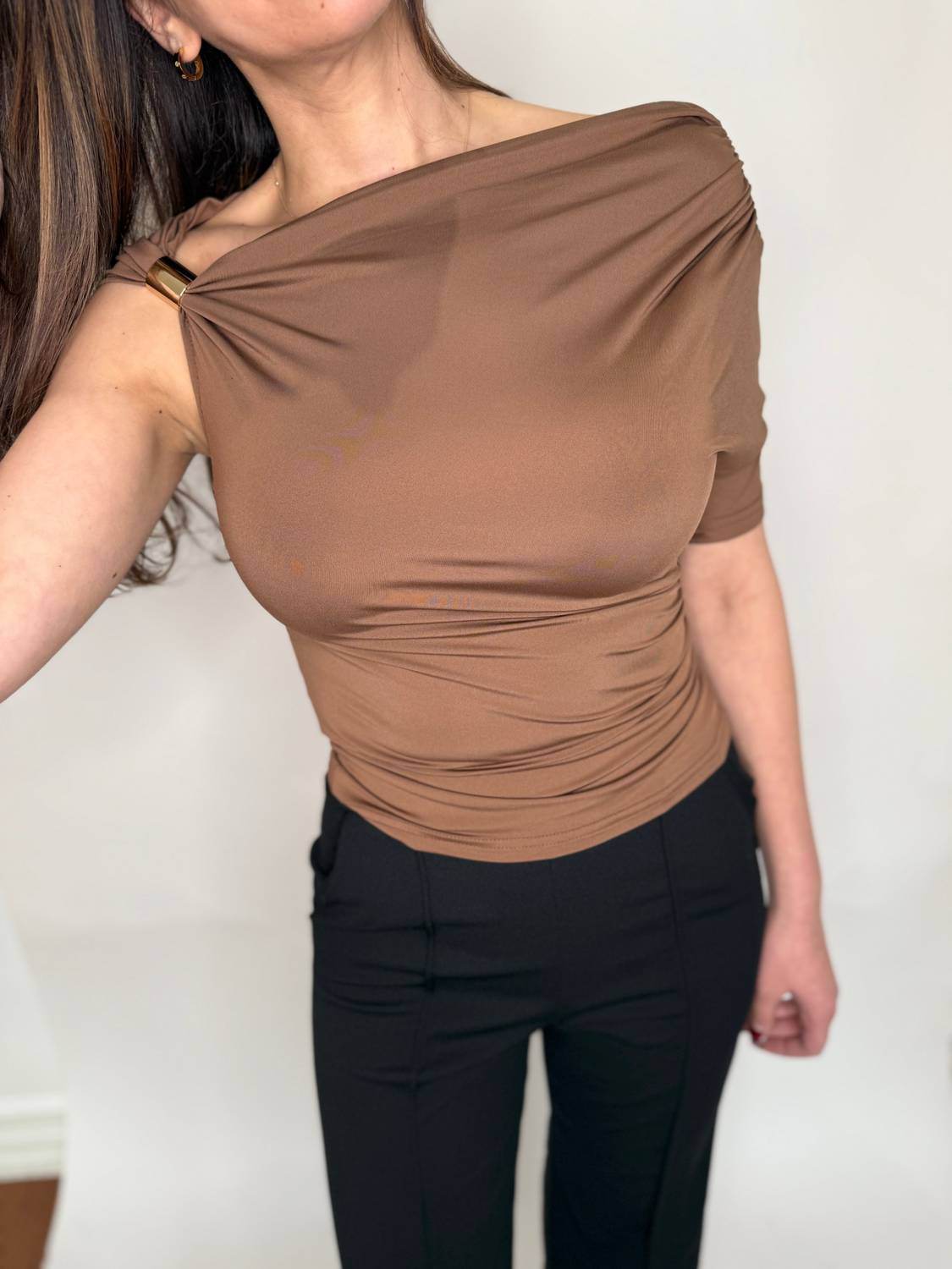 WonderxFans - SELENA CUT OUT TOP - Rack Hunt -