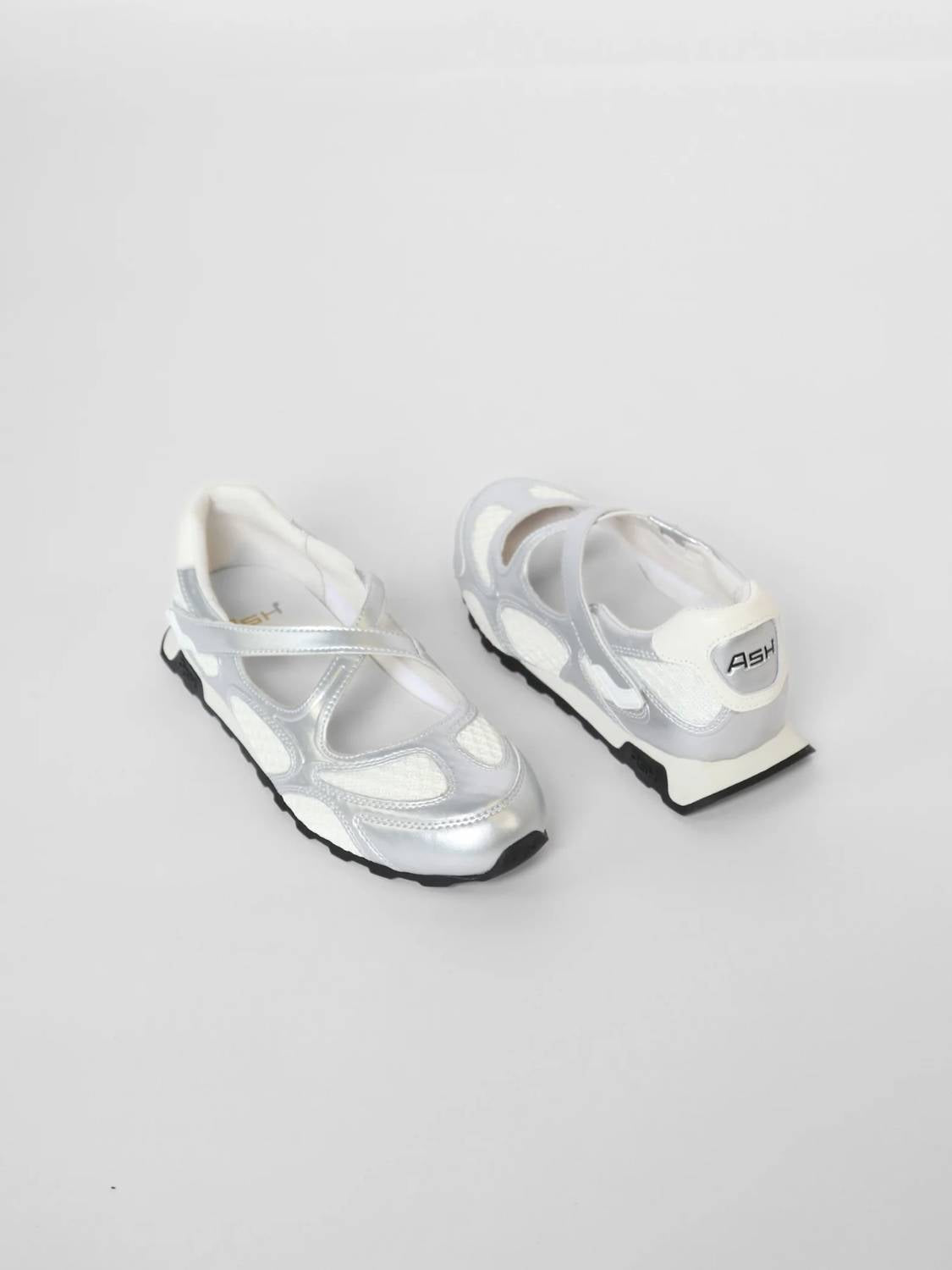 Women's Kore Sneaker
