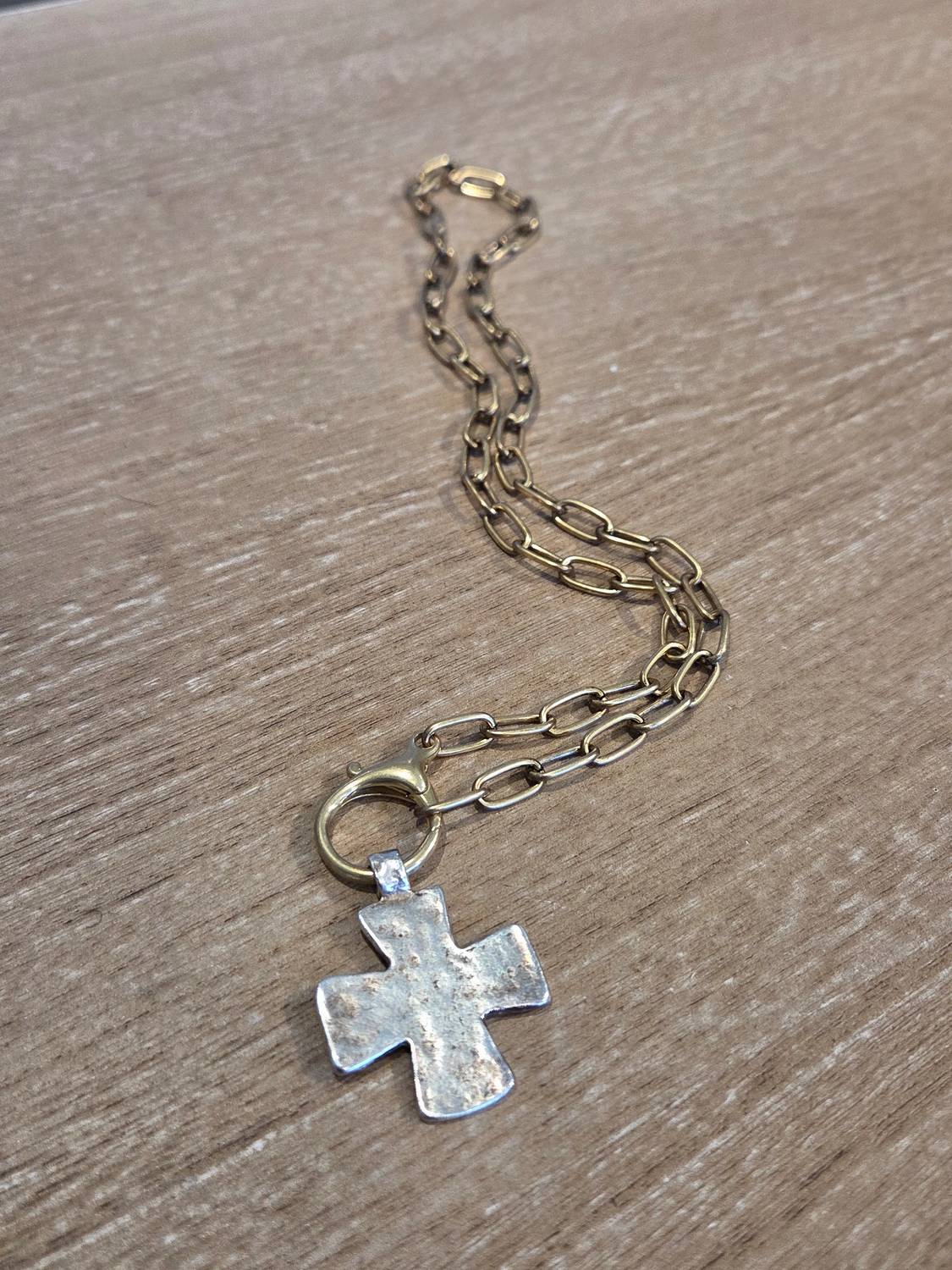 Women's Paperclip Chain Necklace And Clasp With Cross Pendant