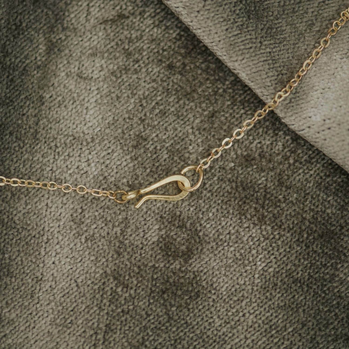 Commonform - Women's Turquoise Necklace - Rack Hunt -