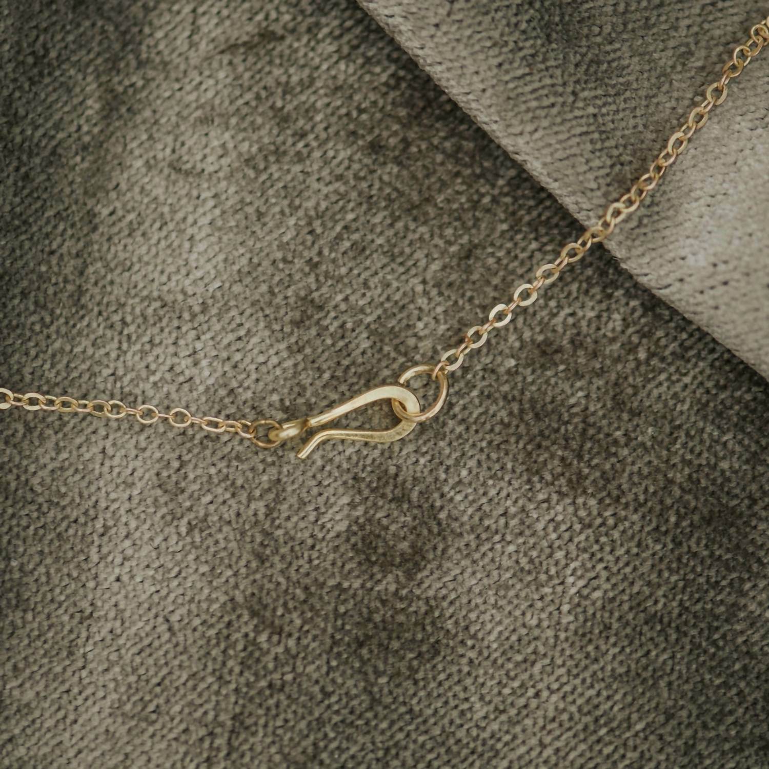 Commonform - Women's Turquoise Necklace - Rack Hunt -