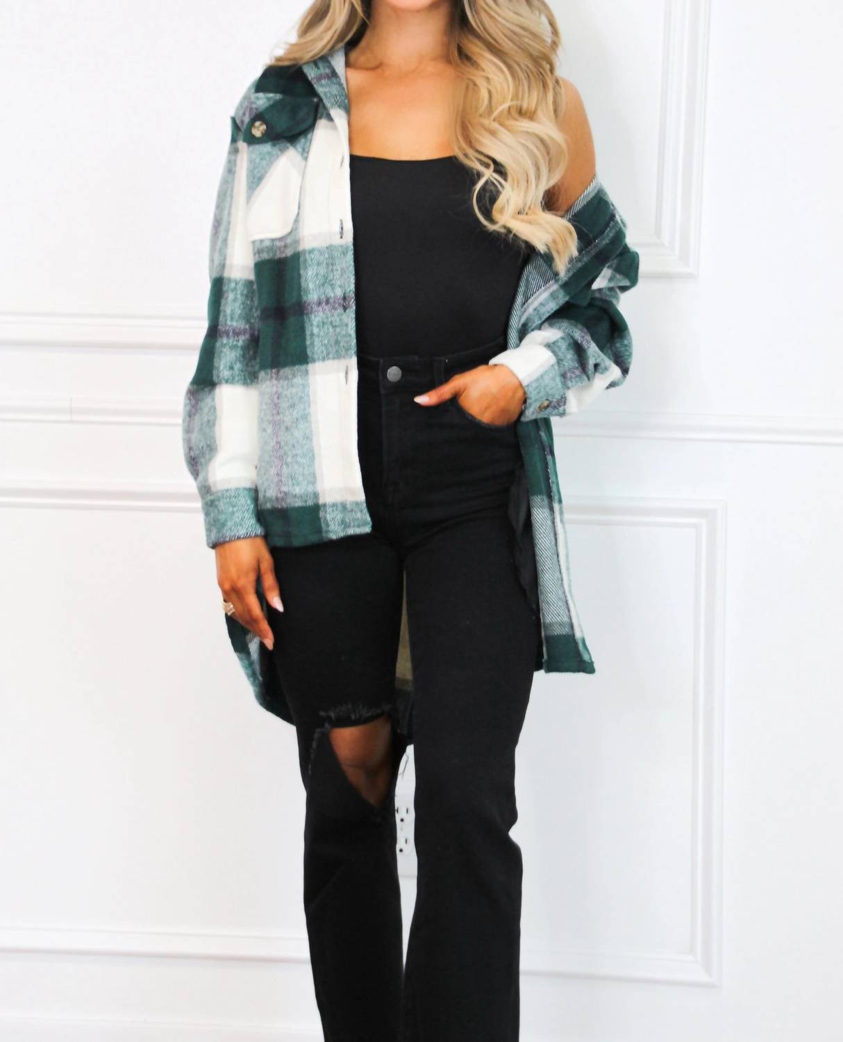 Distressed Straight Leg Jeans