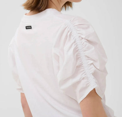 Gudruniw V-neck Tshirt