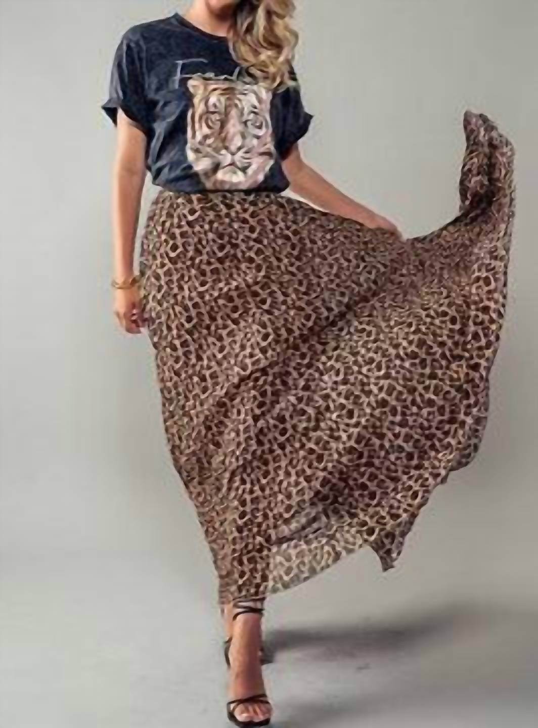 Love Vintage - Betty Tiger Oversized Top - Rack Hunt -