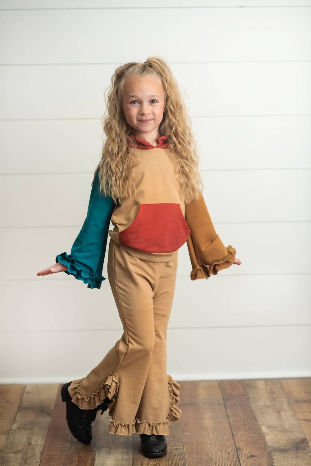 Girl's Color Block Hooded Ruffle Pocket Set