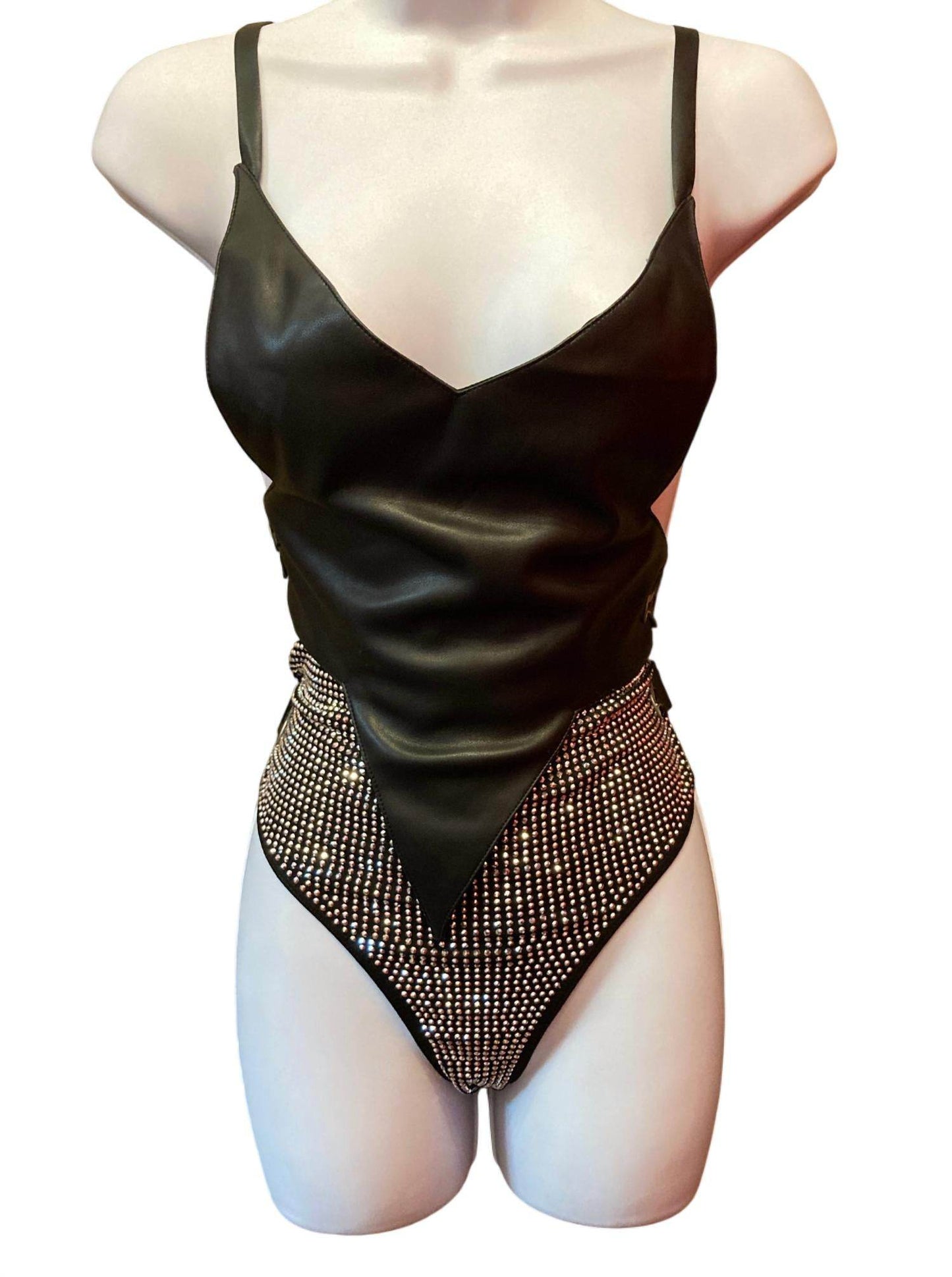 FANG - Women's Adjustable Star Crop Top - Rack Hunt -