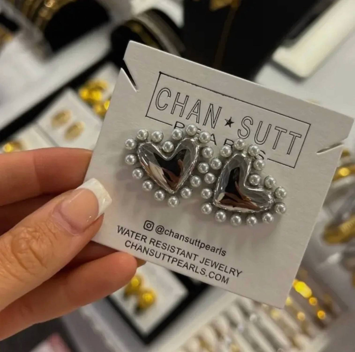 Women's Amelia Heart Earrings