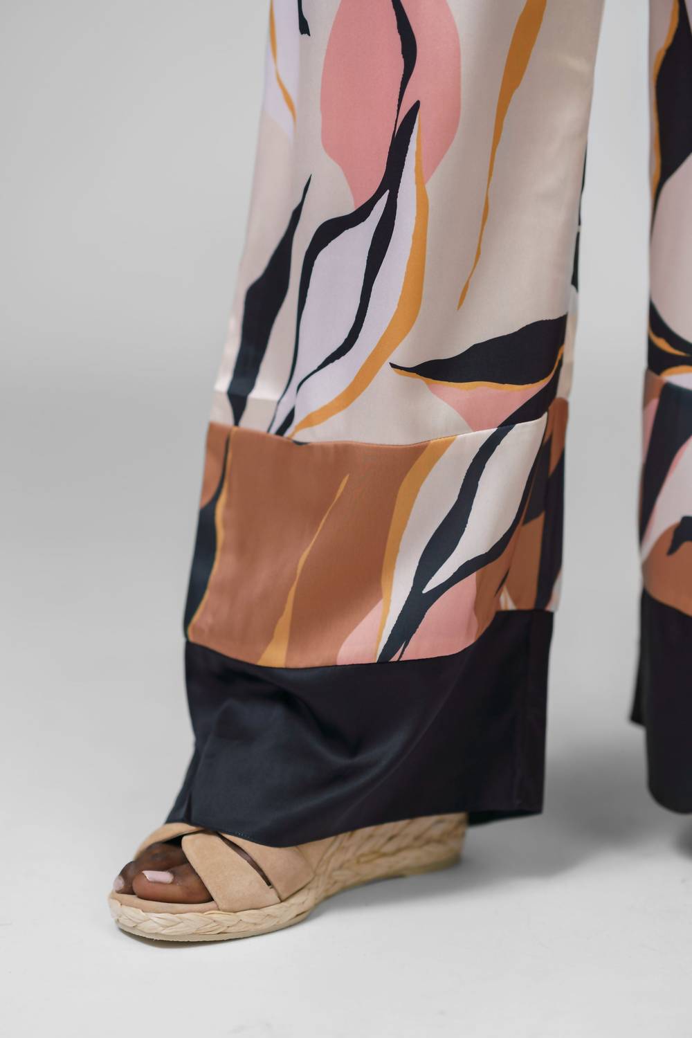WIDE-LEG PRINT PANTS