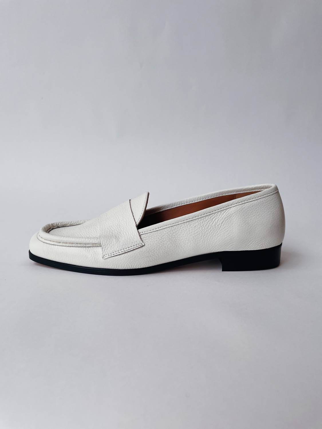 About Arianne - Women's Dali Loafer - Rack Hunt -