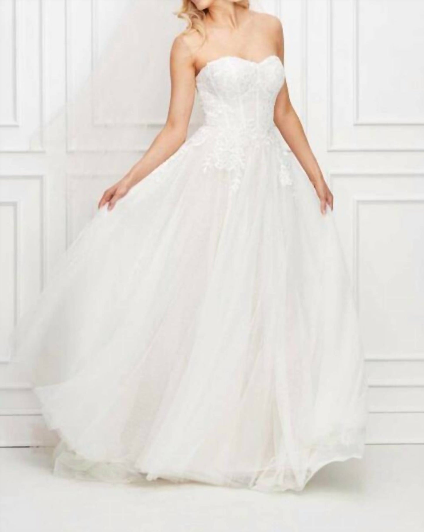 Jillie Sweetheart Neckline Bridal Gown