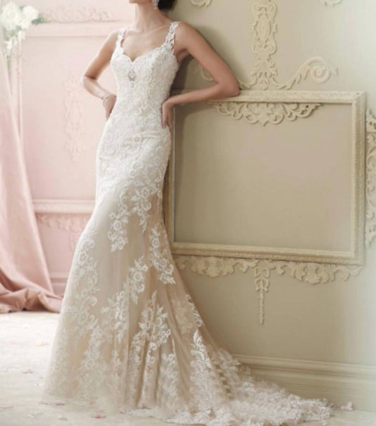 Vintage Lace Wedding Dress