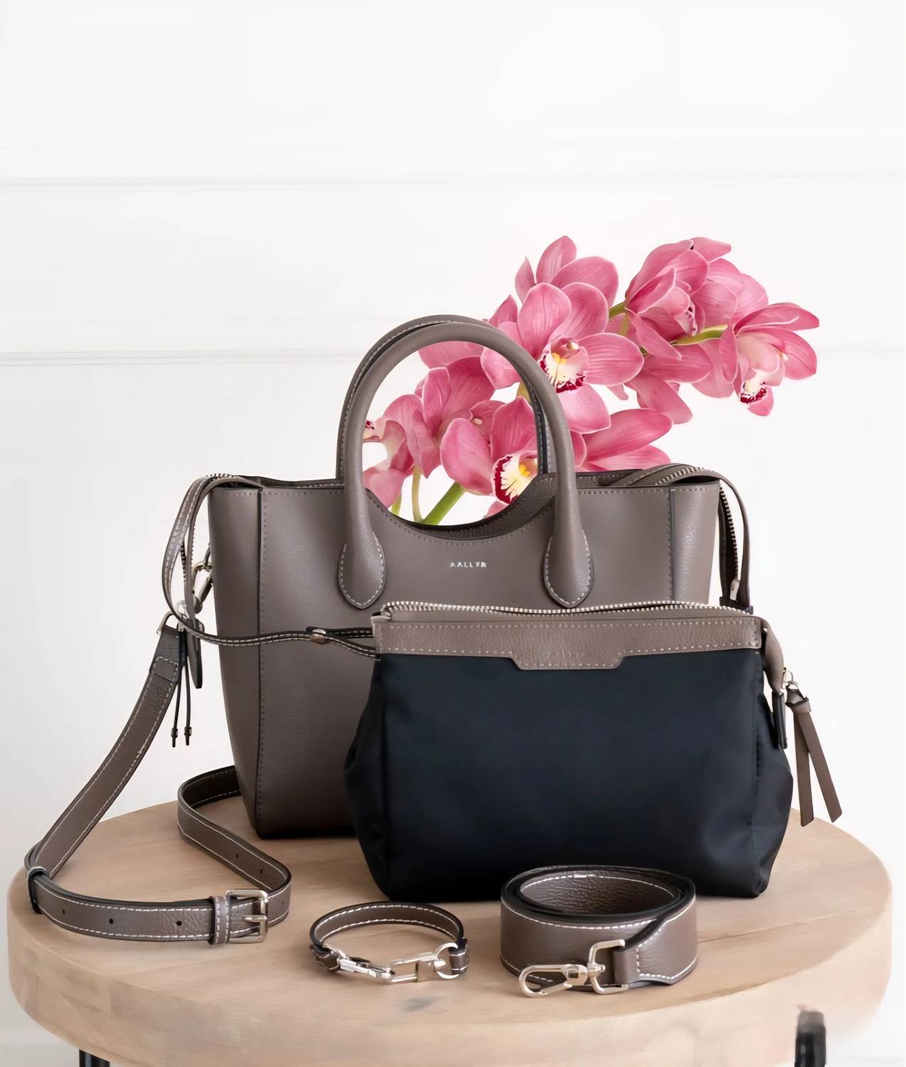 Women's Lilly Leather Satchel Bag