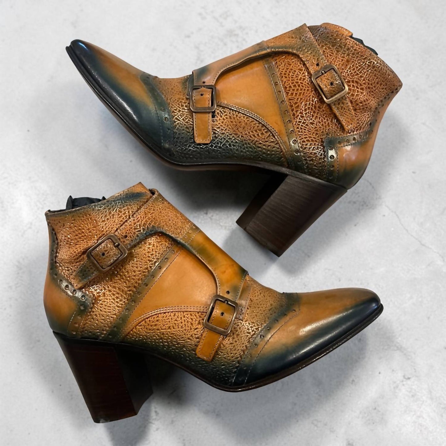 Women's Art Diver Two Tone Ankle Boot