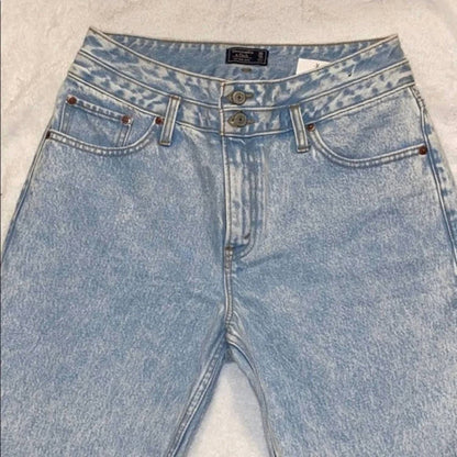 High Rise Mom Jean