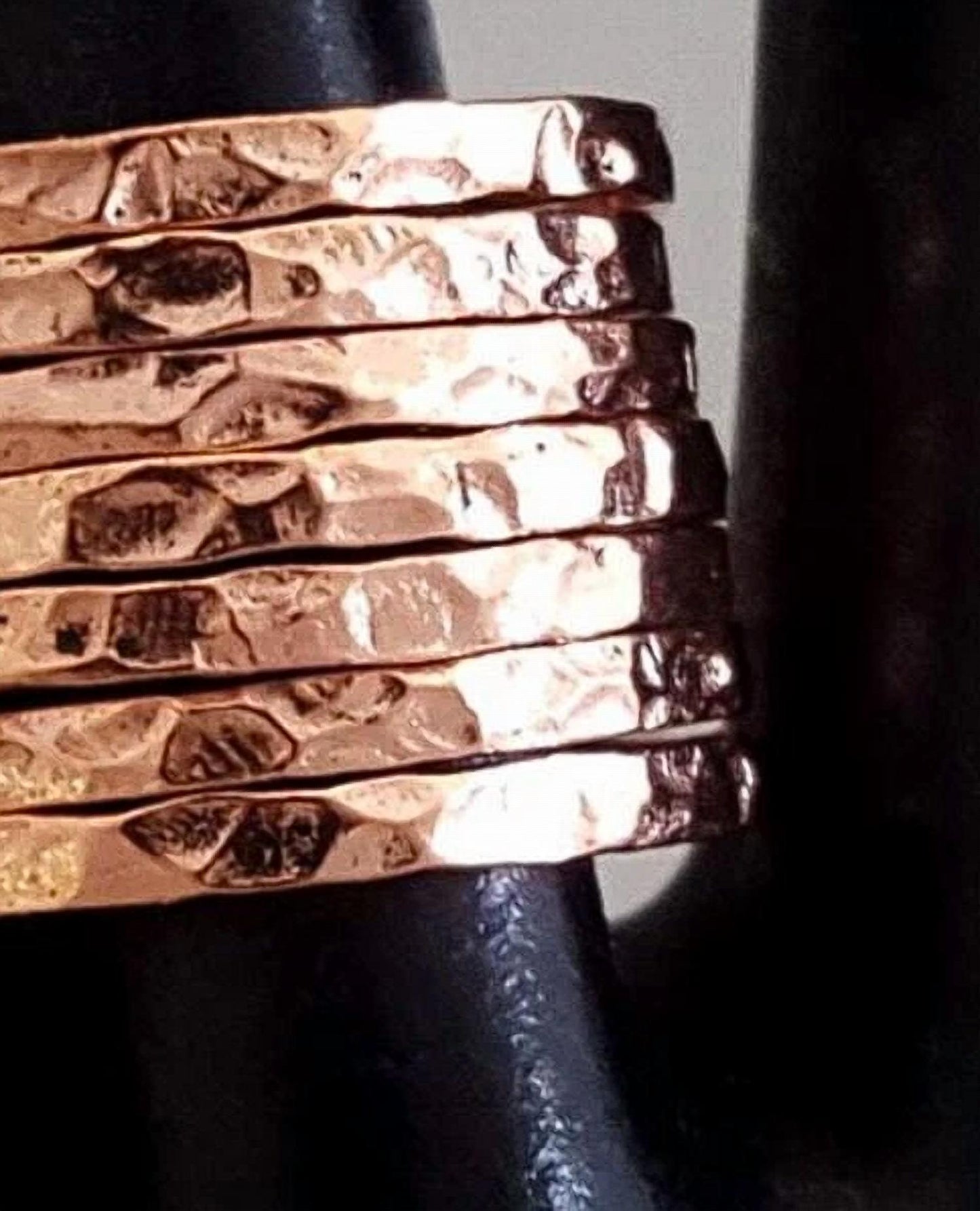 Unisex Semanario Seven-layer Hammered Copper Ring
