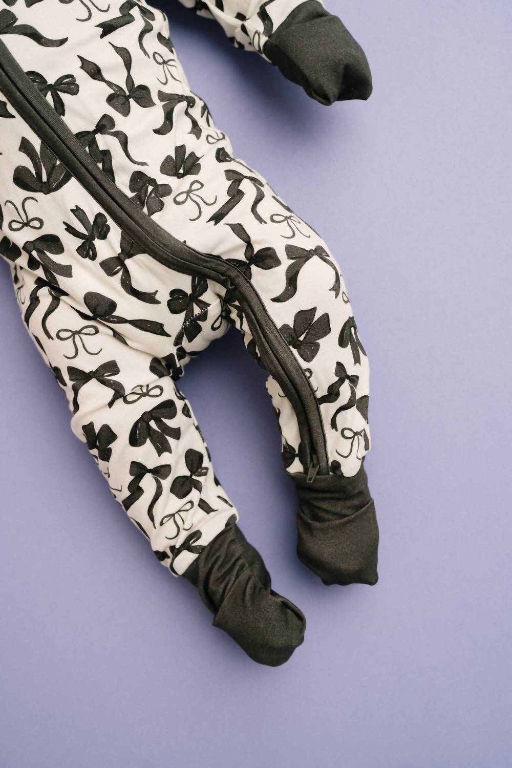 Kid's Monochrome Bows Bamboo Sleeper