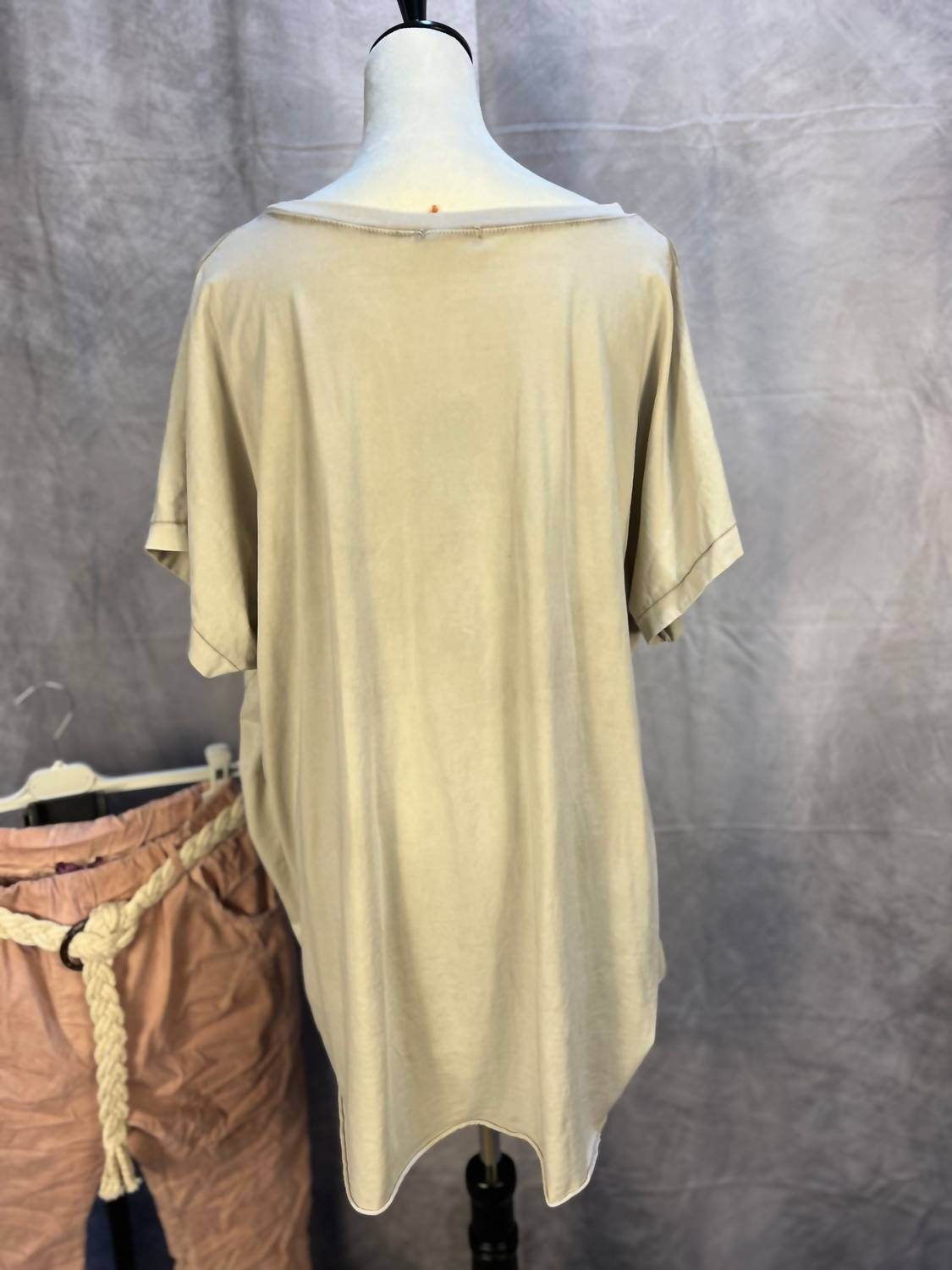 Urban Mangoz - Women's Cotton High Low Short-sleeve Washed Top - Rack Hunt