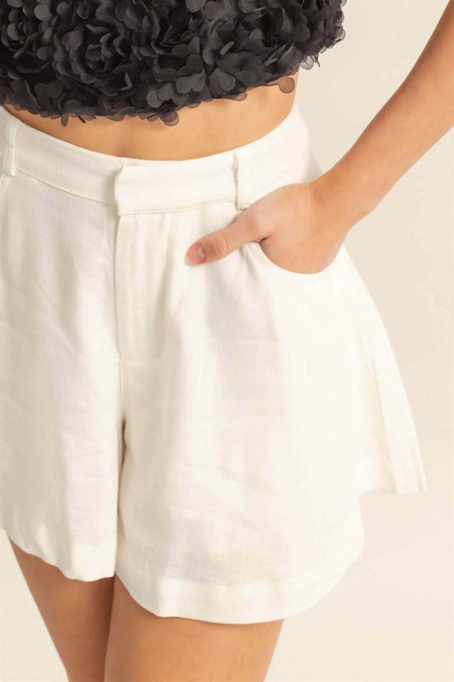 Azalea - Charlie Linen Shorts - Rack Hunt -
