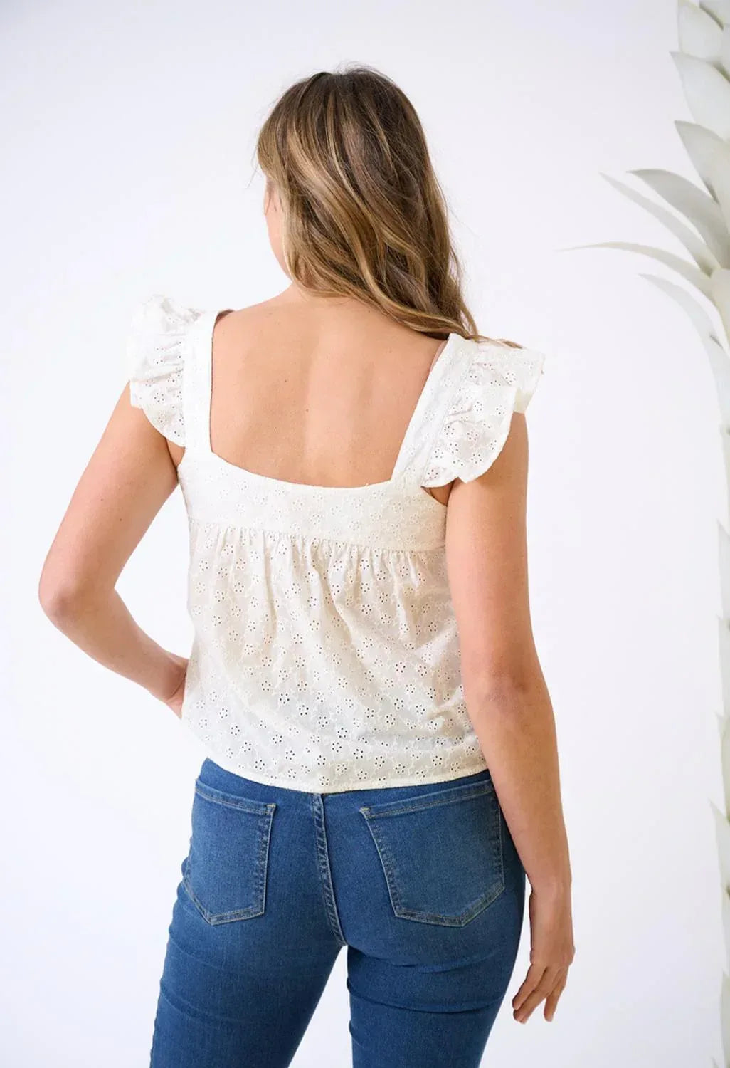 BROOKS AVENUE - Lilly Flutter Sleeve Tank Top - Rack Hunt