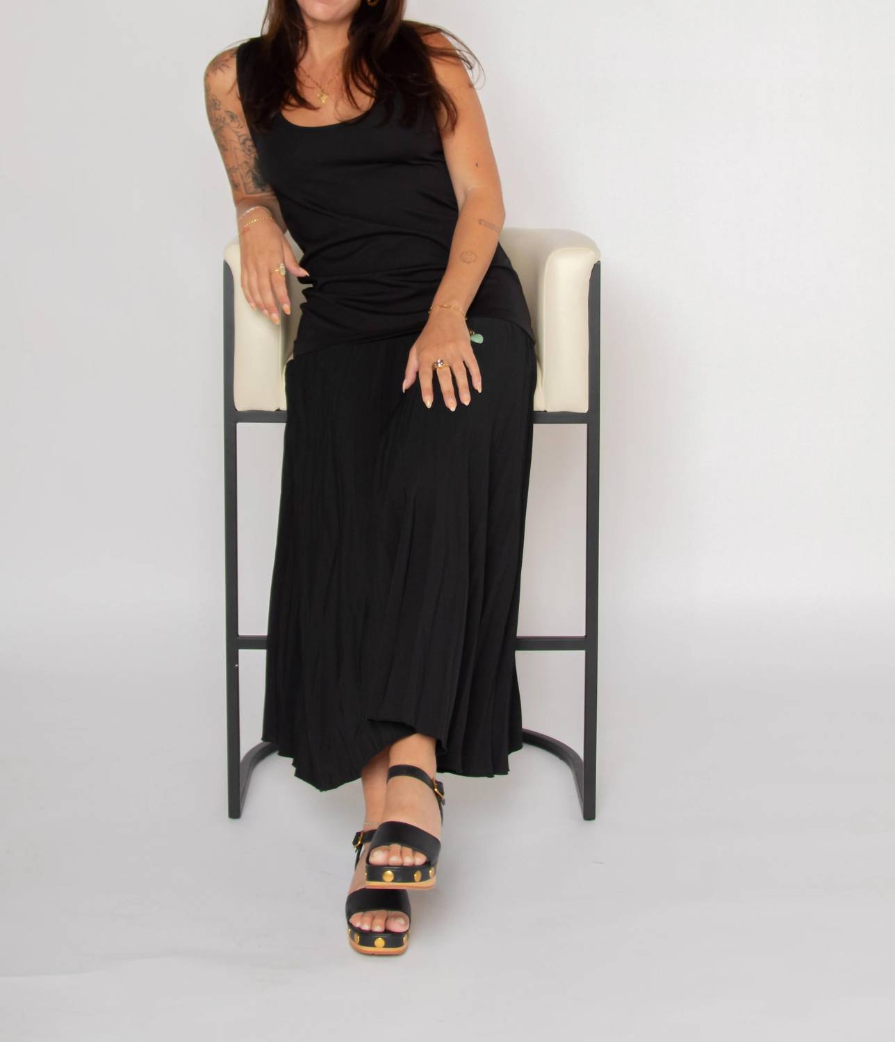 Contrast Tank Top Pleated Maxi Dress