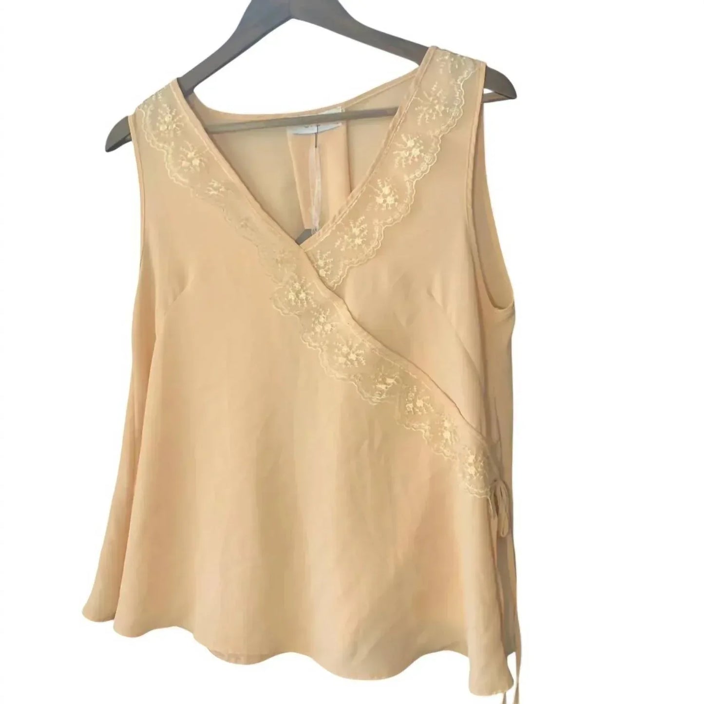 GAJE - Women's Lace V-neck Blouse - Rack Hunt
