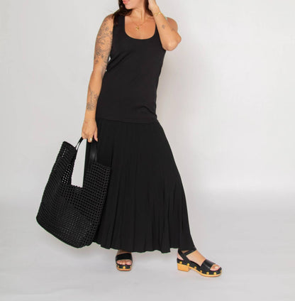 Contrast Tank Top Pleated Maxi Dress