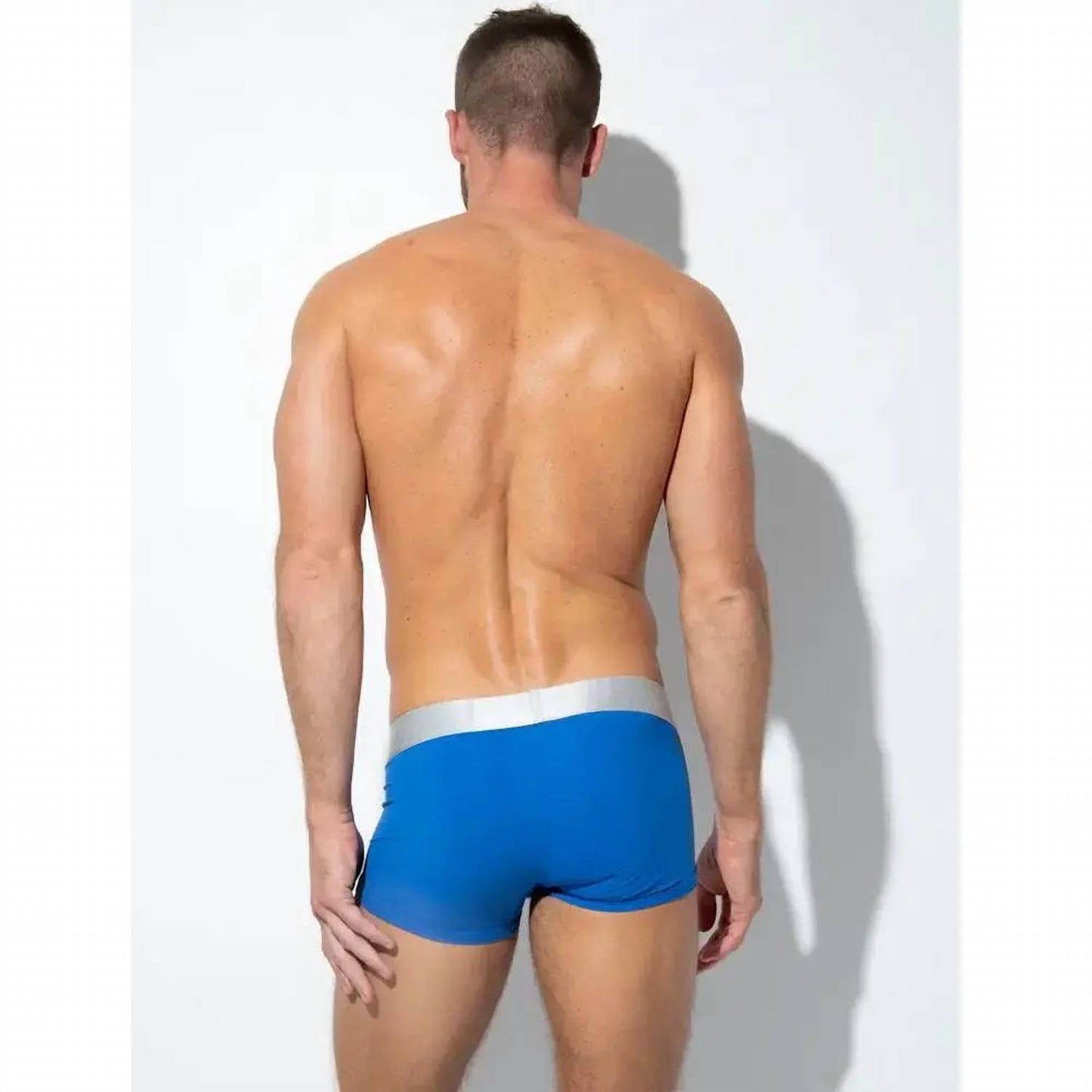 Garcon Model - Manhattan Trunk - Rack Hunt -