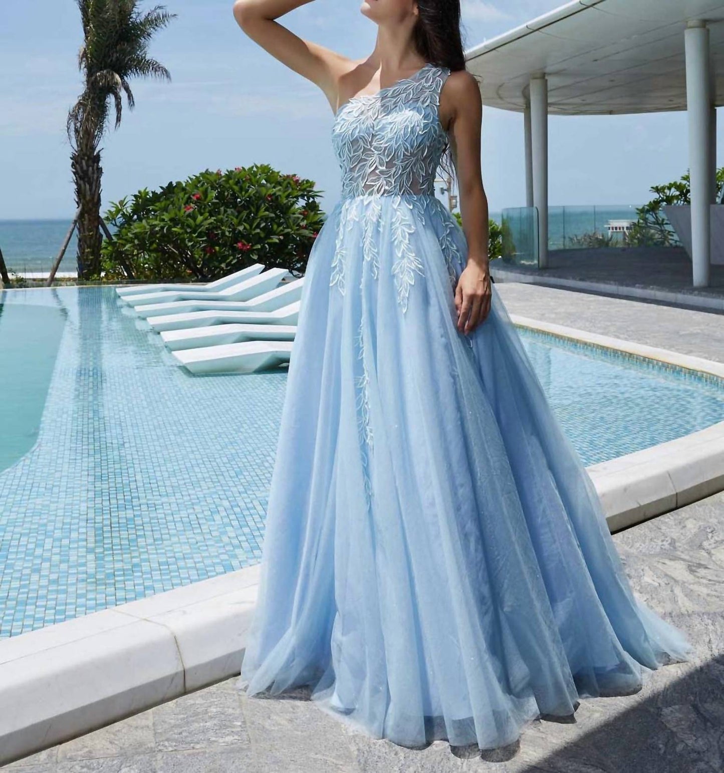 Idirs Gown