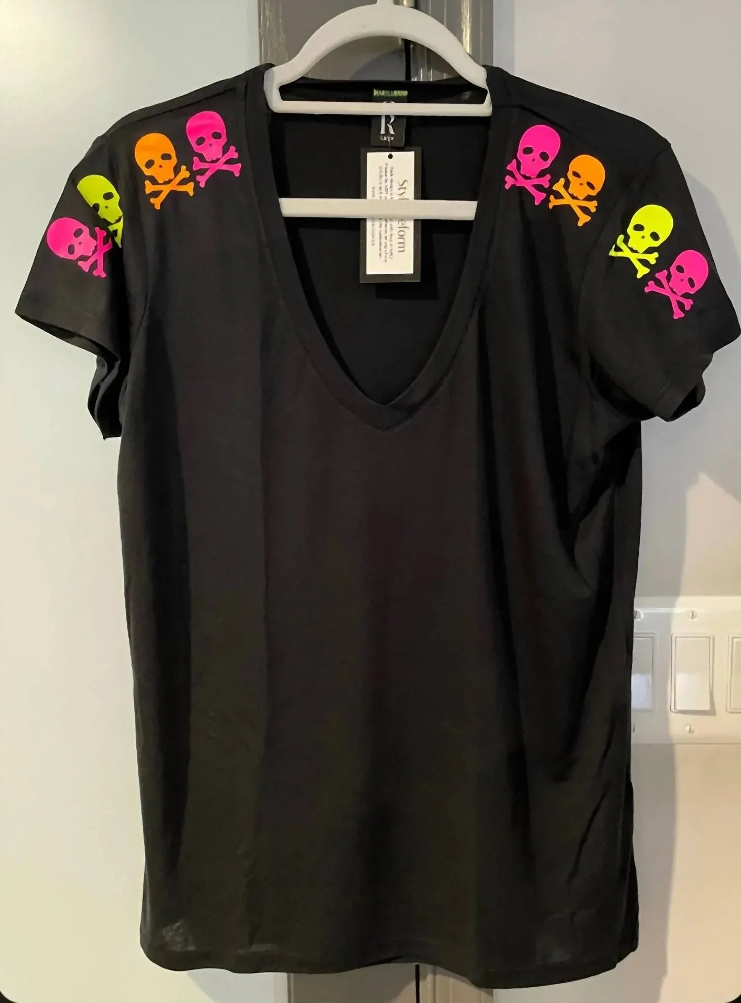 Style Reform - Women's Lex V-Neck Short Sleeve Tee - Rack Hunt