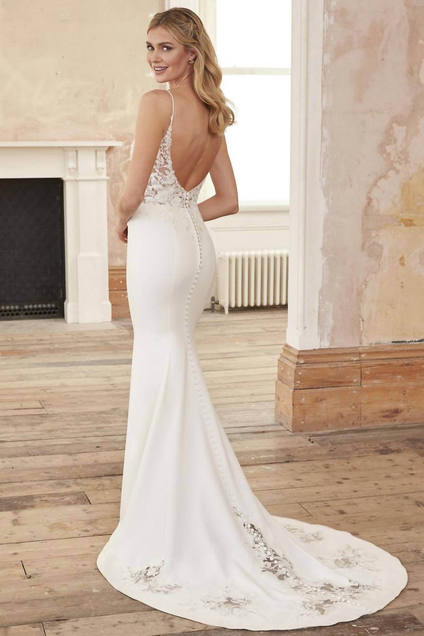 Justin Alexander - Sleeveless Wedding Gown - Rack Hunt -