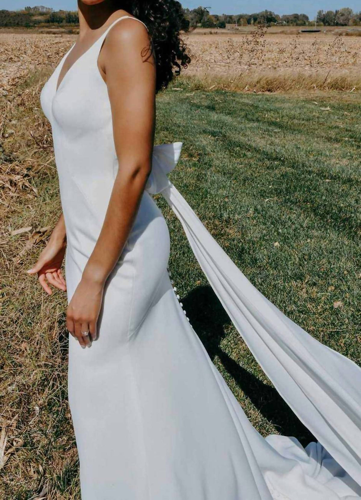 Clean And Simple Sheath Wedding Dress