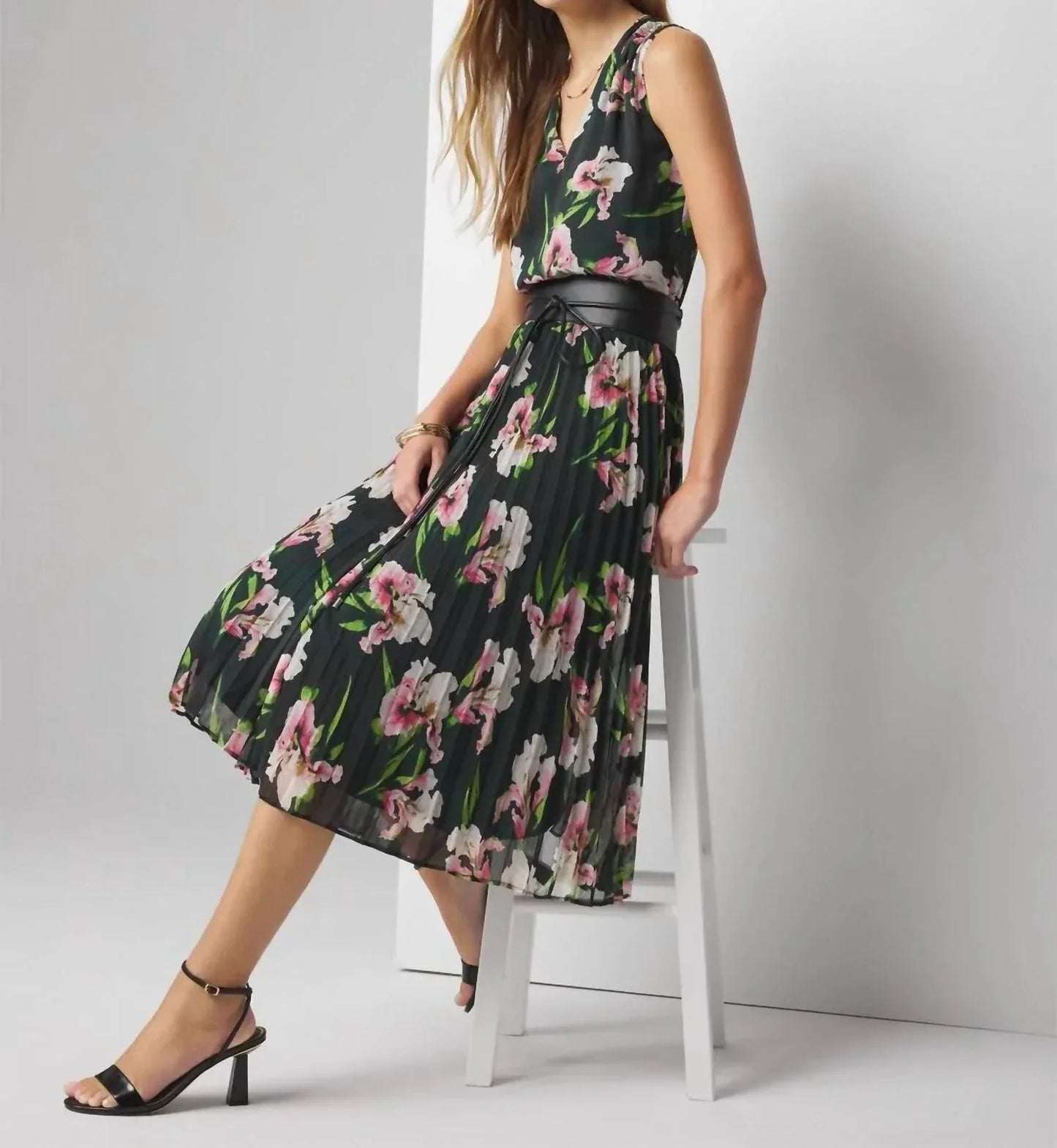 White House Black Market - Sleeveless V-neck Smocked Midi Dress - Rack Hunt
